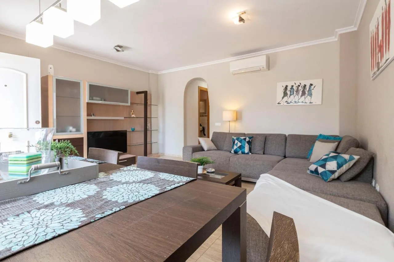 Homes & Go Rescat 살루 아파트